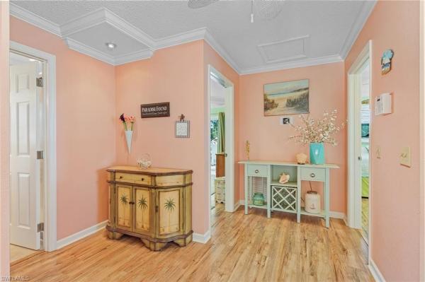 Cases, 140 Bay Mar Dr, Fort Myers Beach, Florida 33931, image 2