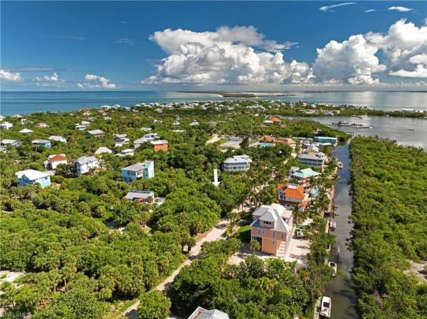 Castaway Key, 4431 Schooner Dr, Upper Captiva, Florida 33924, image 1