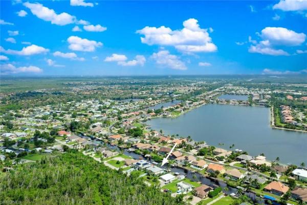 Ten Mile Anchorage, 5816 Park Rd, Fort Myers, Florida 33908, image 1