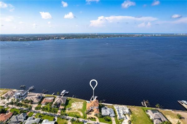 Yacht Club, 614 Coral Dr, Cape Coral, Florida 33904, image 1