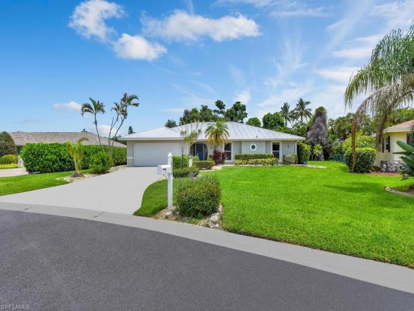 Tanglewood, 1605 E Covington Cir, Fort Myers, Florida 33919, image 1