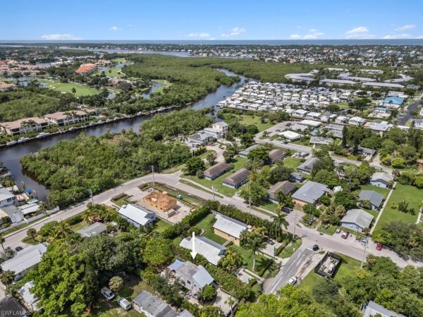 Naples No HOA, 2548 Weeks Ave, Naples, Florida 34112, image 1