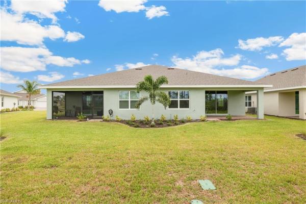 Magnolia Landing, 20143 Camino Torcido Loop, North Fort Myers, Florida 33917, image 1