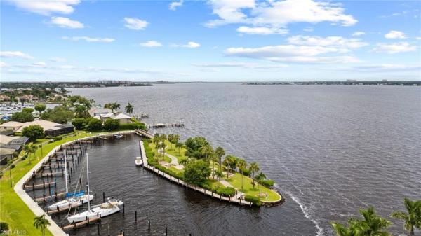 Riverside Yacht Club, 12746 Yacht Club Cir, Fort Myers, Florida 33919, image 1