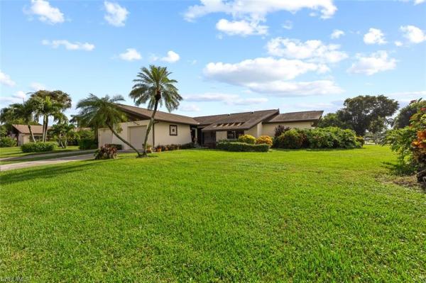 Lakewood Villas, 103 Round Key Cir #E10, Naples, Florida 34112, image 1