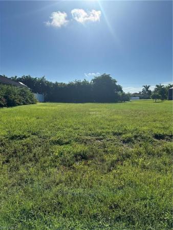 Cape Coral Residential, 4001 25th Pl, Cape Coral, Florida 33914, image 1