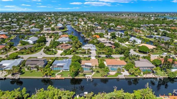 Shell Harbor, 1002 Kings Crown Dr, Sanibel, Florida 33957, image 3