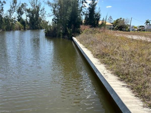 Cape Coral Residential, 2137 24th Ave, Cape Coral, Florida 33993, image 2