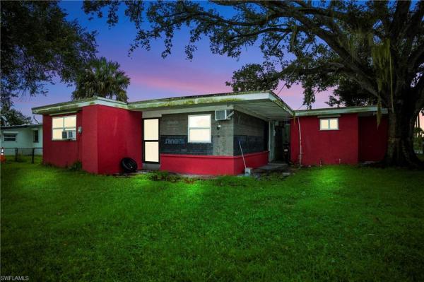 Suburban Park, 712 Camellia Dr, North Fort Myers, Florida 33903, image 1
