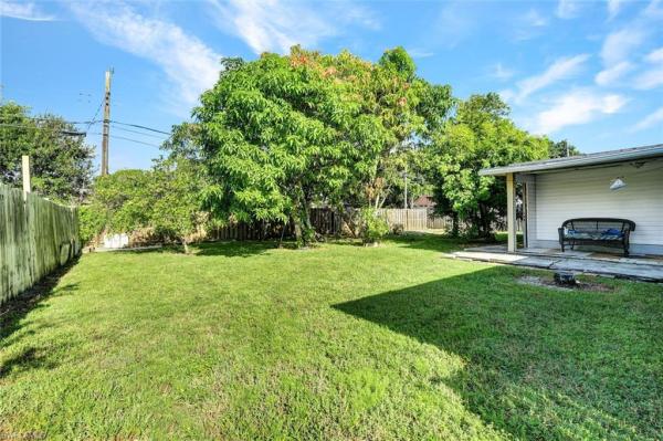 Coconut Grove At Olde Naples, 1027 W Coconut Cir, Naples, Florida 34104, image 1