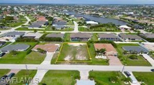 Cape Coral Residential, 2667 32nd St, Cape Coral, Florida 33914, image 2