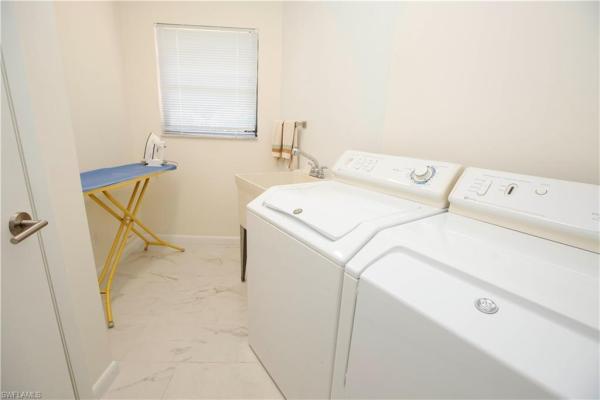 Naples Bath & Tennis Club, 890 Swallow Pt, Naples, Florida 34105, image 1