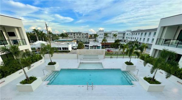 82 S 9th St #202, Naples, Florida 34102, image 1