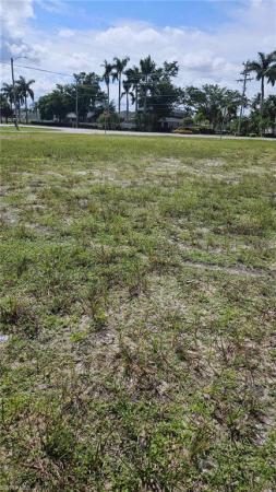 Cape Coral Residential, 1532 4th Ct, Cape Coral, Florida 33991, image 2