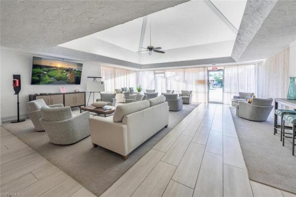 100 Forest Lakes Blvd #305, Naples, Florida 34105, image 1