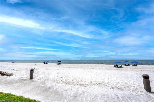 Hidden Lake Villas At Park Shore, 788 Park Shore Dr #B27, Naples, Florida 34103, image 1