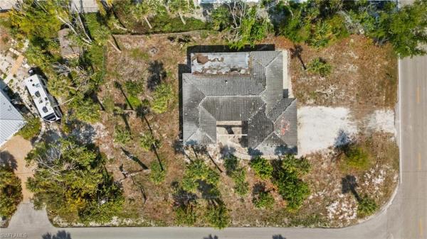 West Rocks, 3898 Gulf Dr, Sanibel, Florida 33957, image 1