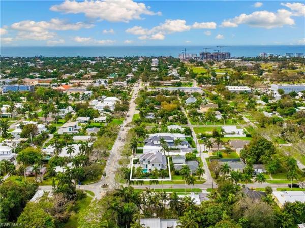 Lake Park, 1191 N 7th Ave, Naples, Florida 34102, image 1