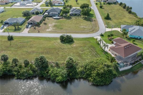 Cape Coral, 911 19th Pl, Cape Coral, Florida 33993, image 1