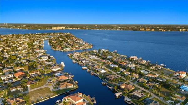 Yacht Club, 5328 Delano Ct, Cape Coral, Florida 33904, image 1