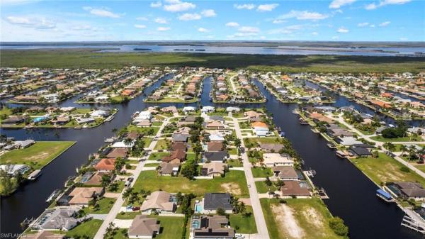 Cape Coral, 2622 38th St, Cape Coral, Florida 33914, image 1