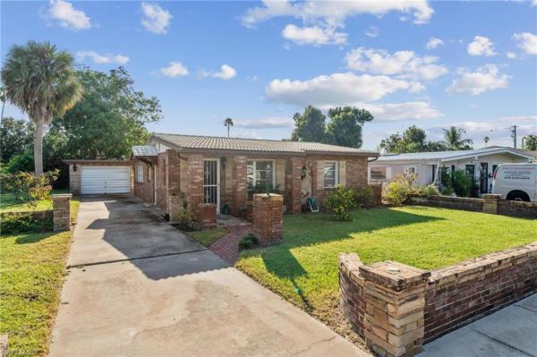 Palmlee Park, 3859 Luzon St, Fort Myers, Florida 33901, image 1