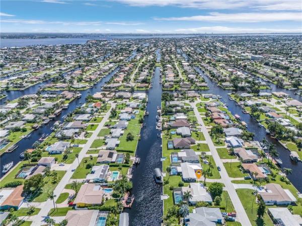 Cape Coral Residential, 3013 17th Pl, Cape Coral, Florida 33904, image 2
