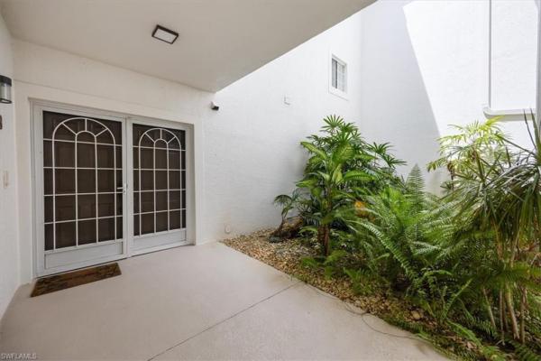 798 Eagle Creek Dr #103, Naples, Florida 34113, image 1