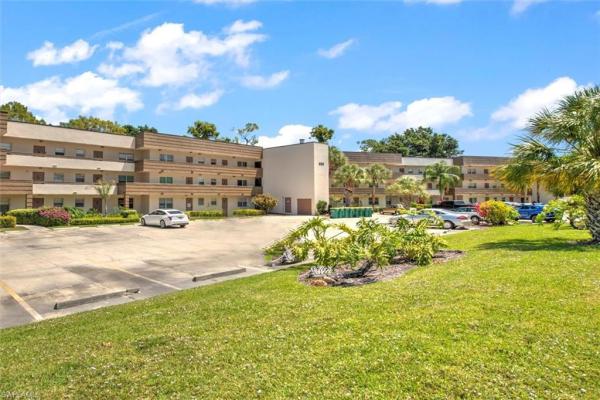 499 Forest Lakes Blvd #306, Naples, Florida 34105, image 1