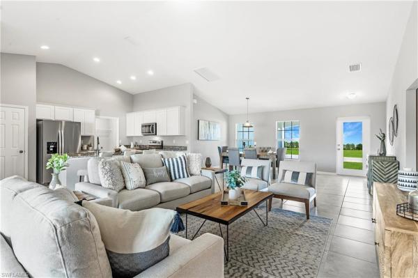 Cape Coral Residential, 110 10th St, Cape Coral, Florida 33993, image 3