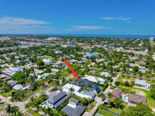 Lake Park, 1151 N 7th Ave N, Naples, Florida 34102, image 1