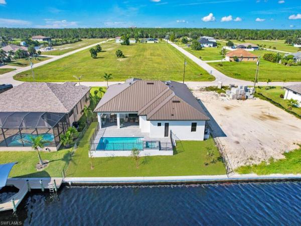 Cape Coral Residential, 4204 39th Ln, Cape Coral, Florida 33993, image 2