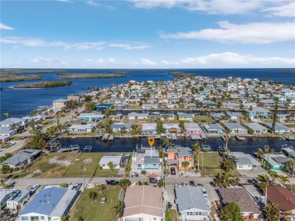 Island Harbors, 2608 Bayshore Dr, Matlacha, Florida 33993, image 1