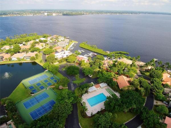 Isles Of Caloosa Yacht & Racquet Club, 9658 Halyards Ct #13, Fort Myers, Florida 33919, image 1