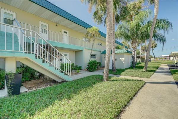 Greenwood, 1715 Golf Club Dr #2, North Fort Myers, Florida 33903, image 1