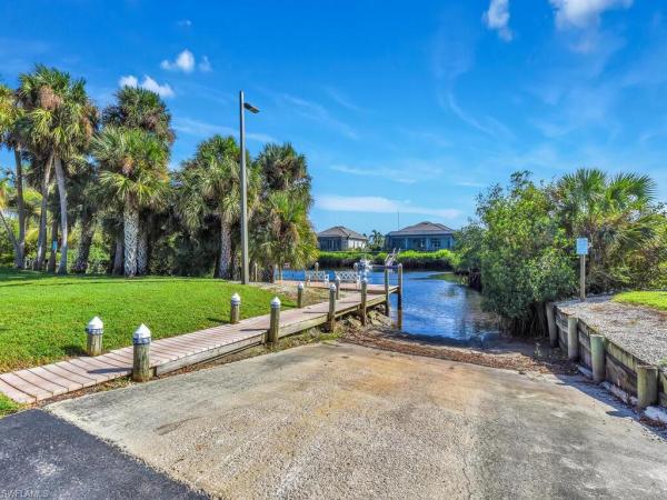 Island Park Woods, 6121 Lake Front Dr, Fort Myers, Florida 33908, image 1