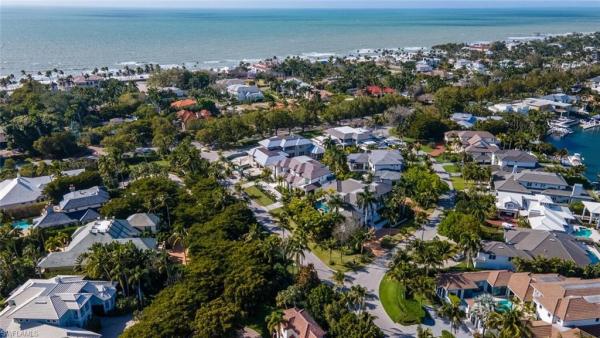 Aqualane Shores, 255 S 21st Ave, Naples, Florida 34102, image 1