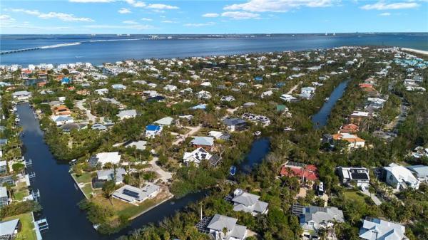 Shell Harbor, 734 Anchor Dr, Sanibel, Florida 33957, image 2