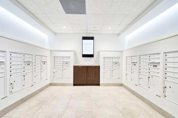 4031 N Gulf Shore Blvd #8E, Naples, Florida 34103, image 1