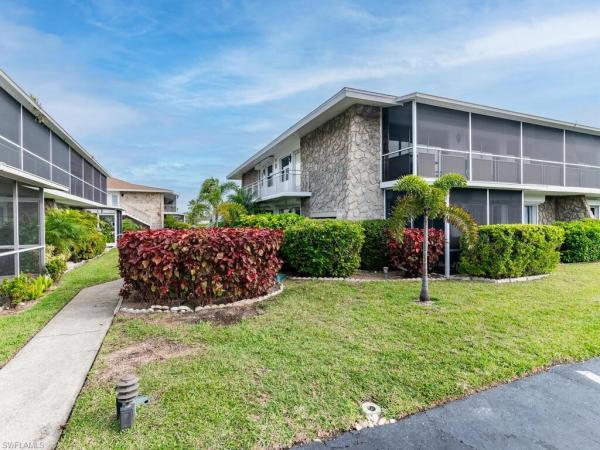 Tarpon Village, 330 Kon Tiki Dr #B3, Naples, Florida 34113, image 2