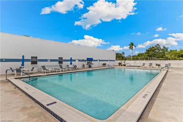 Myerlee Gardens, 1354 Sandtrap Dr, Fort Myers, Florida 33919, image 1