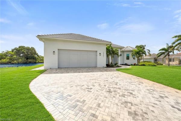 Royal Palm Golf Estates, 18601 Candletree Ct, Naples, Florida 34114, image 1