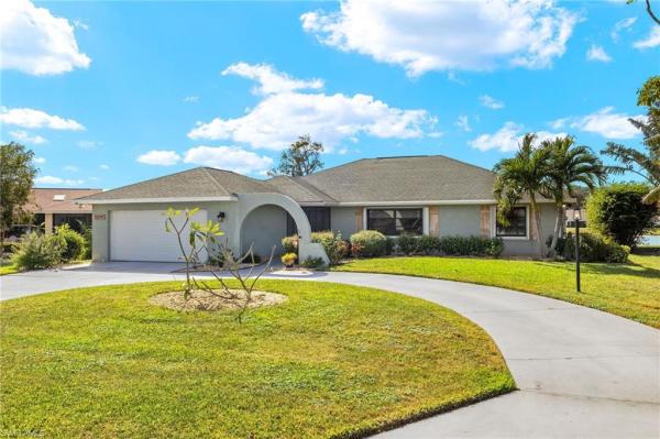 Bonita Springs Golf & Country Club, 25464 Carney Cir, Bonita Springs, Florida 34135, image 1