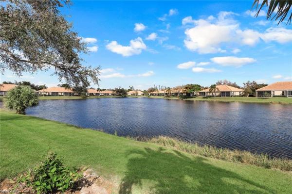 Sommerset Villas, 8808 Bay Cir, Fort Myers, Florida 33908, image 2