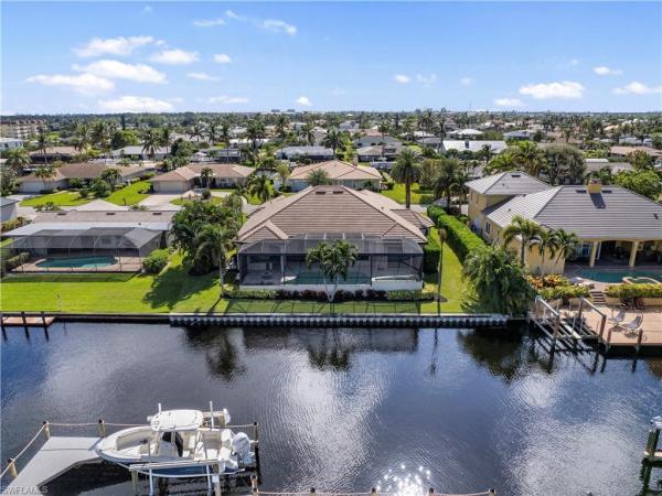 Town & River, 1017 Bal Isle Dr, Fort Myers, Florida 33919, image 1