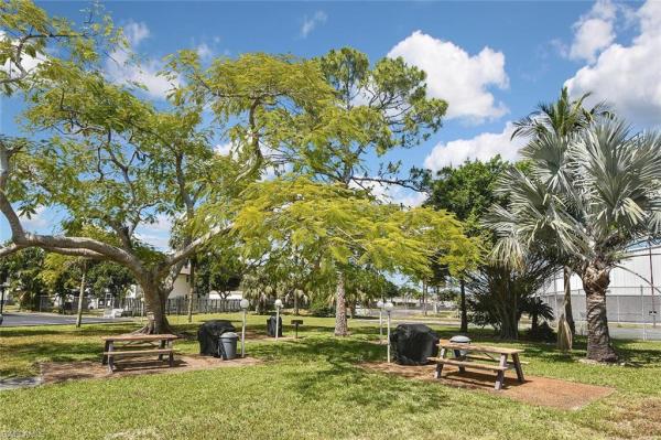 Allerton House, 2079 Barkeley Ln #8, Fort Myers, Florida 33907, image 1