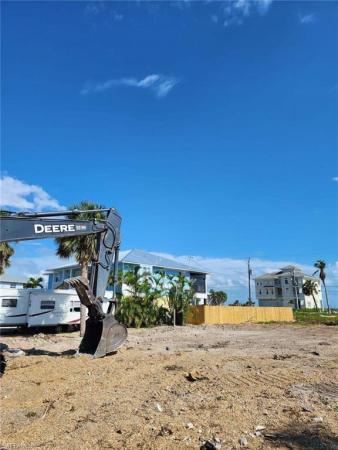 Laguna Shores, 7910 Buccaneer Dr, Fort Myers Beach, Florida 33931, image 1