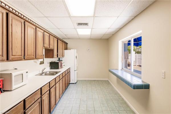 Myerlee Gardens, 6864 Sandtrap Dr #4, Fort Myers, Florida 33919, image 1