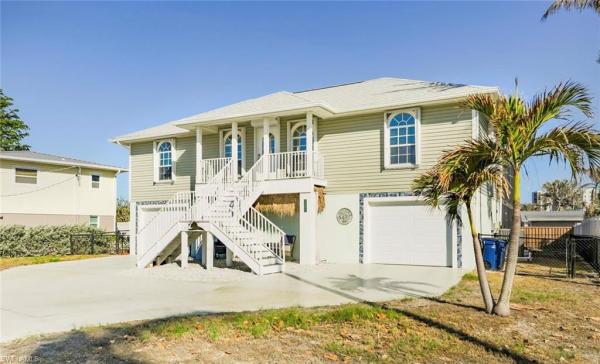 Laguna Shores, 8003 Buccaneer Dr, Fort Myers Beach, Florida 33931, image 1