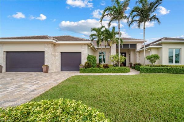 Town & River, 1049 Waterway Dr, Fort Myers, Florida 33919, image 1